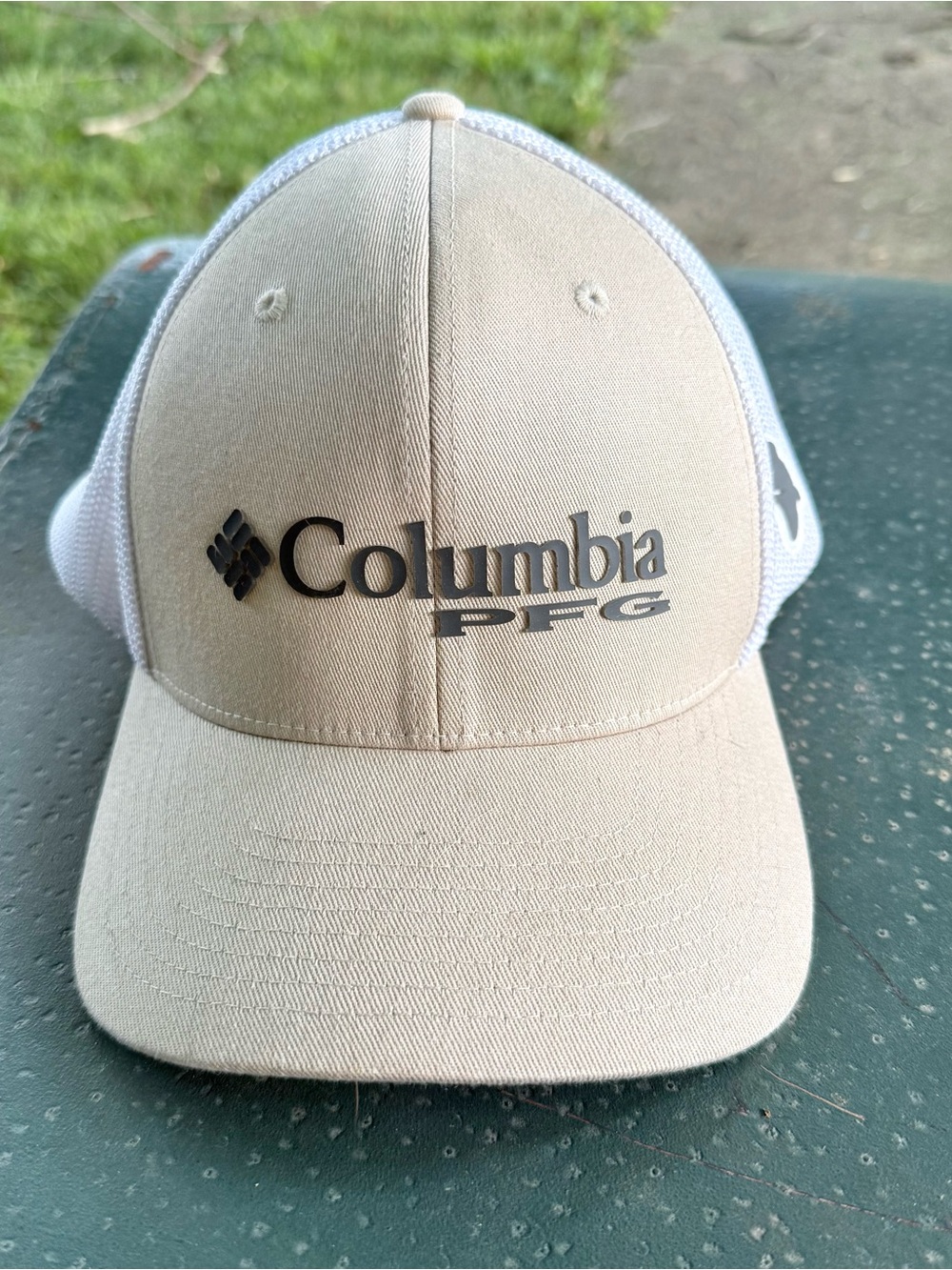 Columbia PFG Hat Cap L/XL Flex Fit Khaki White Performance Fishing Gear